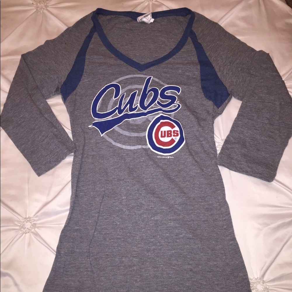 Quarter sleeve Cubs T Shirt